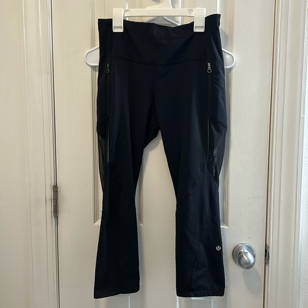 Lululemon black leggings
